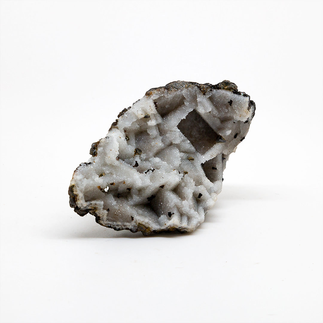 SPHALERITE ON QUARTZ EPIMORPH AFTER FLUORITE