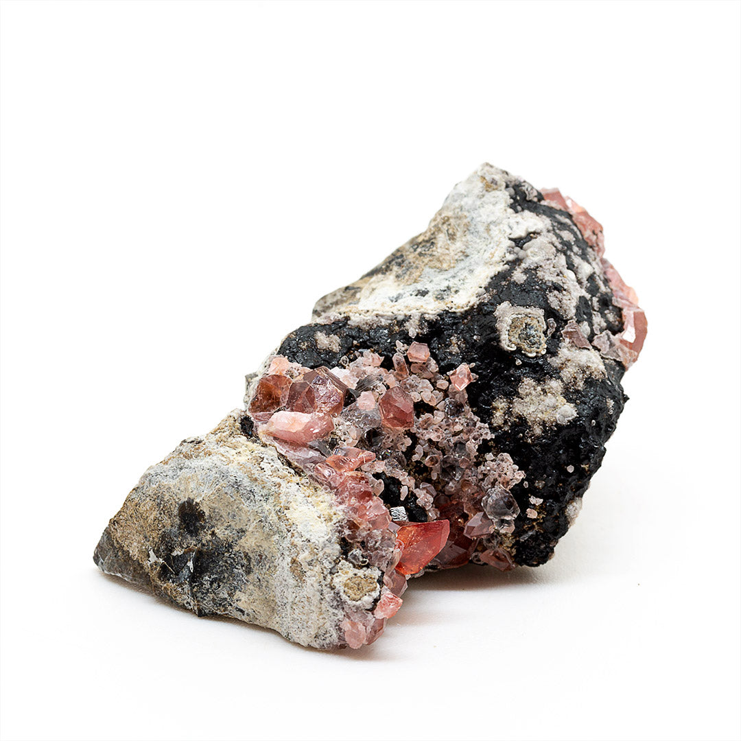 RHODOCHROSITE ON Mn-Fe OXIDE MATRIX