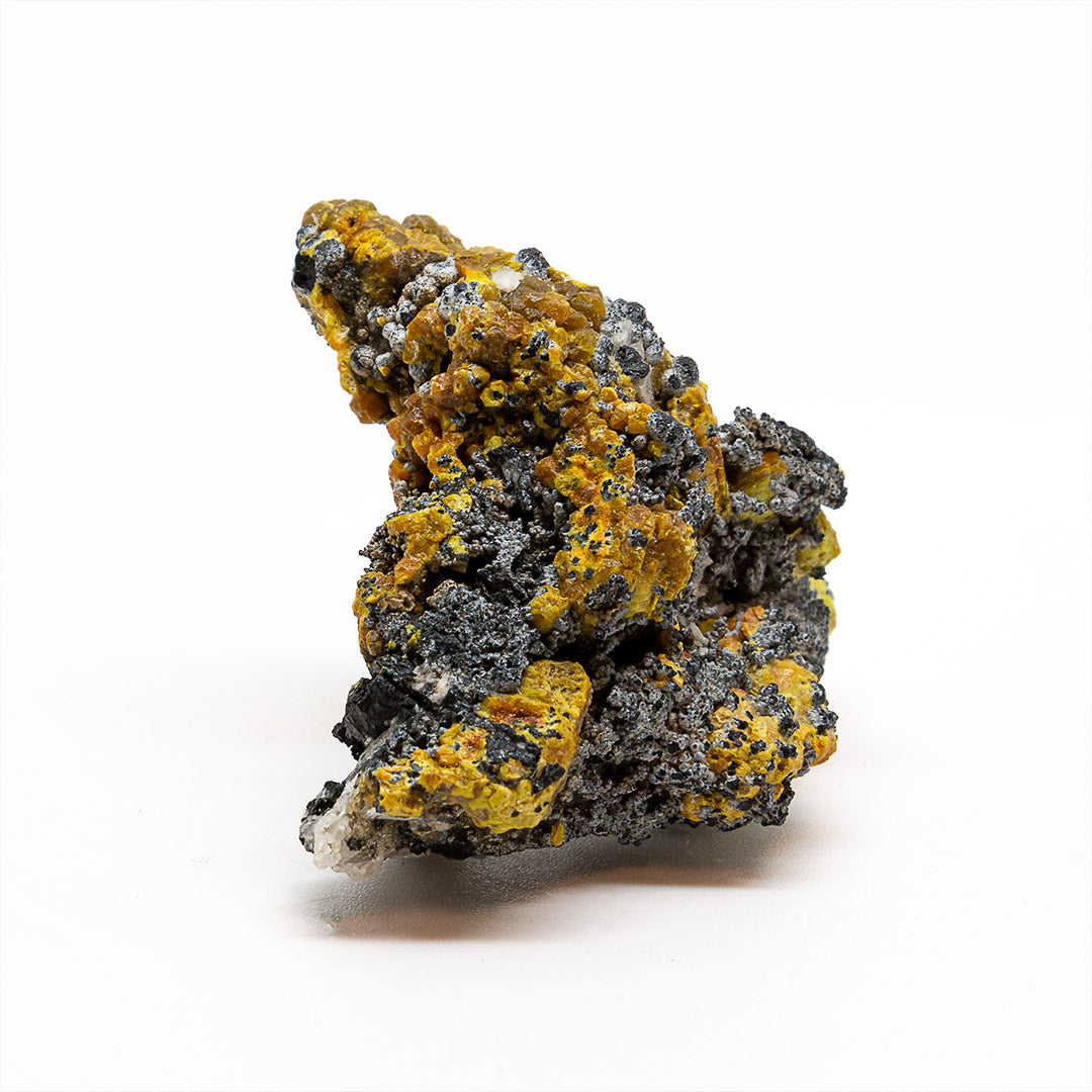 MIMETITE VAR CAMPYLITE, PYROLUSITE & QUARTZ