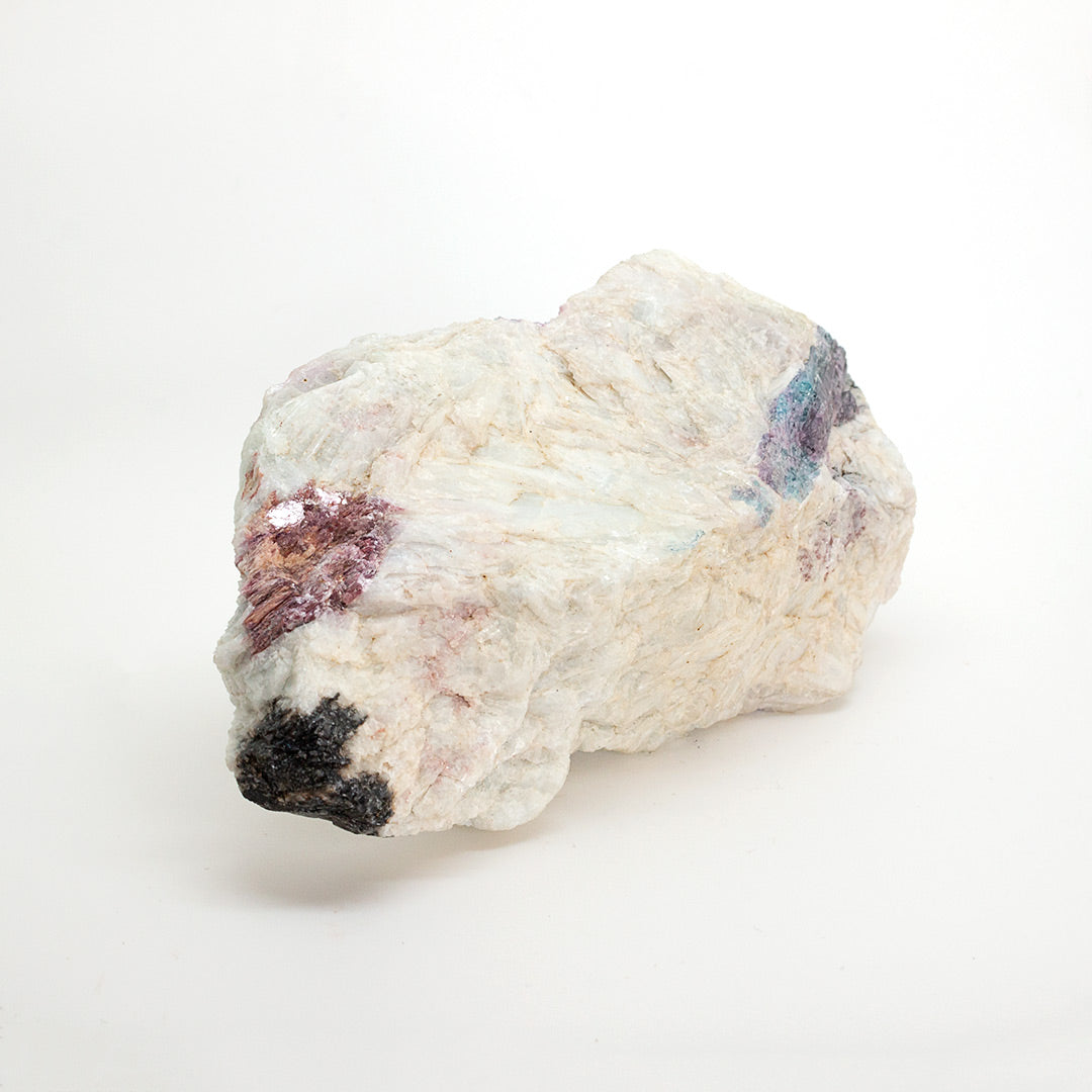 TOURMALINE IN ALBITE