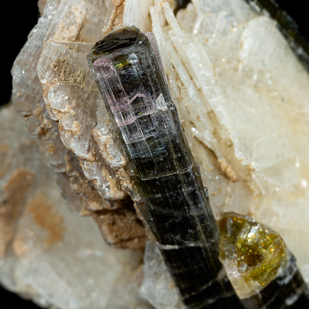 TOURMALINE & CLEVELANDITE