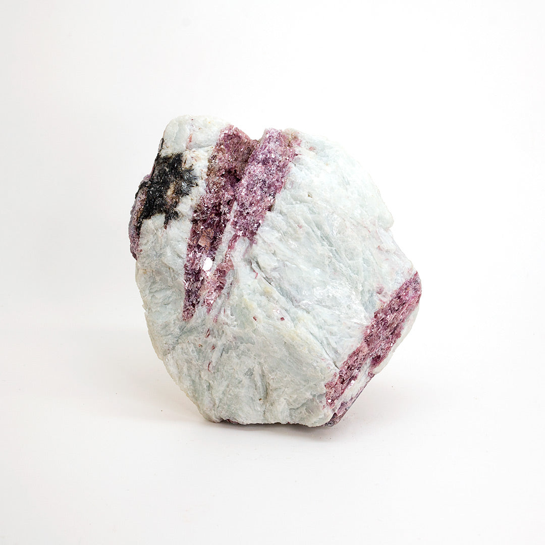 TOURMALINE IN ALBITE