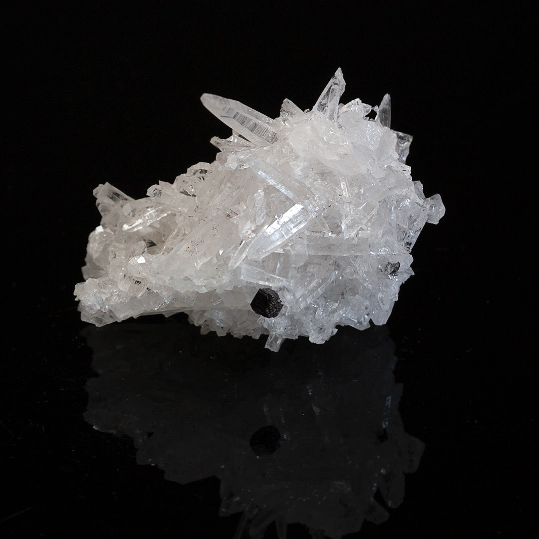 HÜBNERITE & QUARTZ