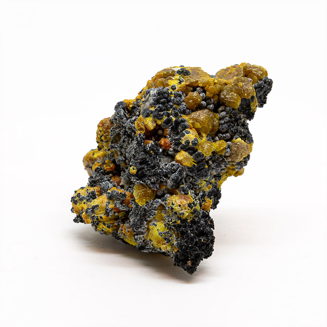 MIMETITE VAR CAMPYLITE, PYROLUSITE & QUARTZ