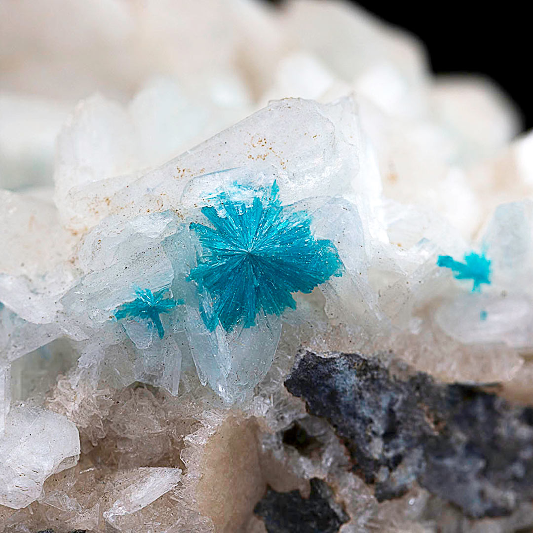 CAVANSITE ON STILBITE