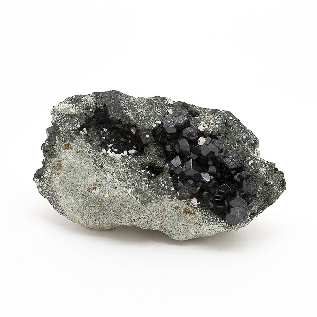 GARNET VAR MELANITE