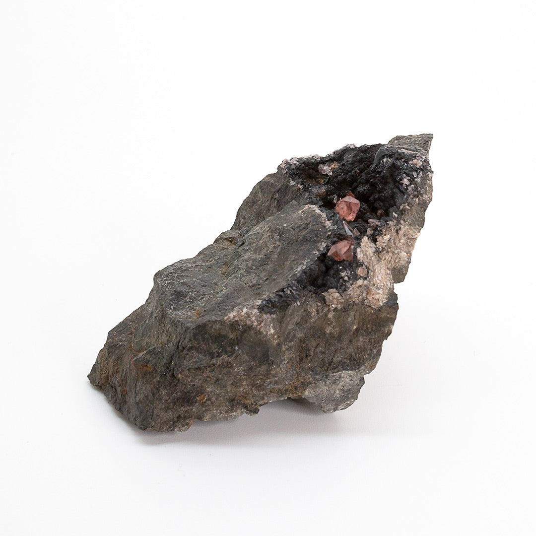 RHODOCHROSITE ON Mn-Fe OXIDE MATRIX