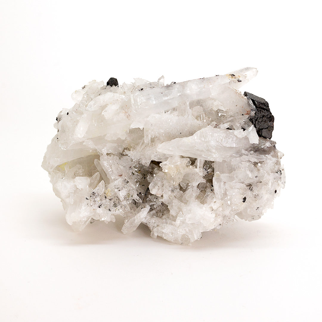 HÜBNERITE & QUARTZ