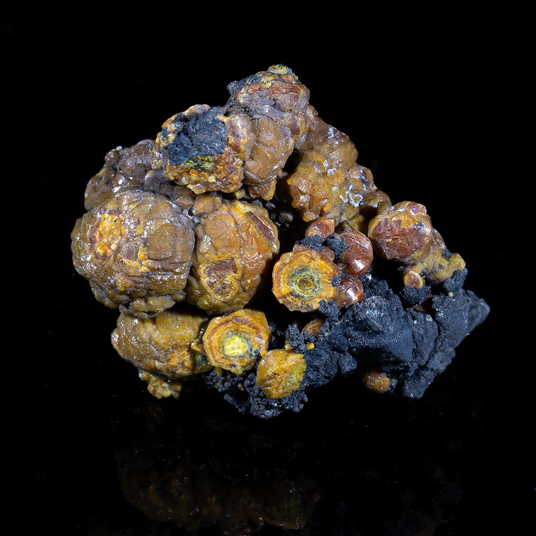 MIMETITE VAR CAMPYLITE & PYROLUSITE