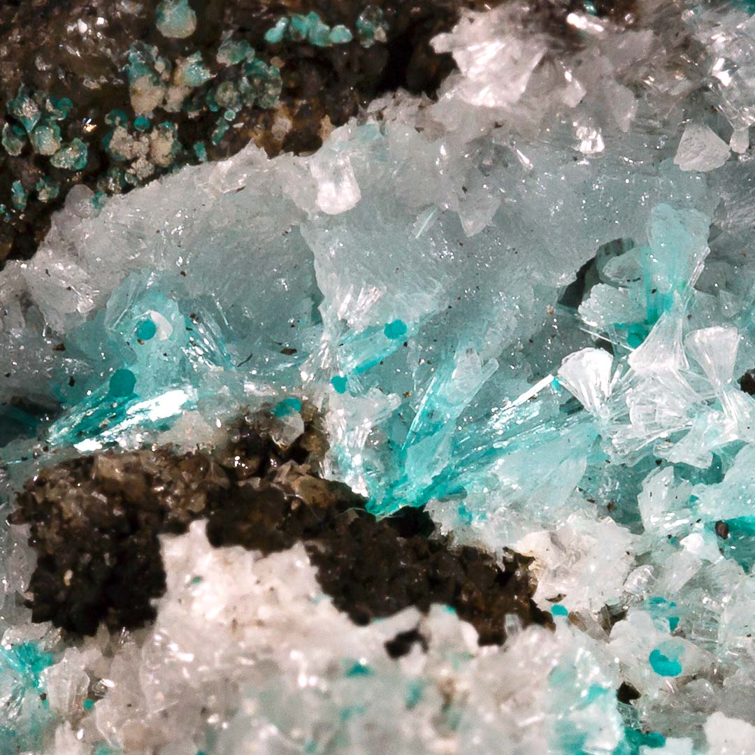 AURICHALCITE WITH HEMIMORPHITE, GOETHITE, SMITHSONITE & ROSASITE